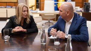 Ilie Bolojan a băgat România într-o austeritate cruntă, dar e gata, totuși, să „spargă” pușculița Guvernului pentru Nadia Comăneci. Mesajul premierului