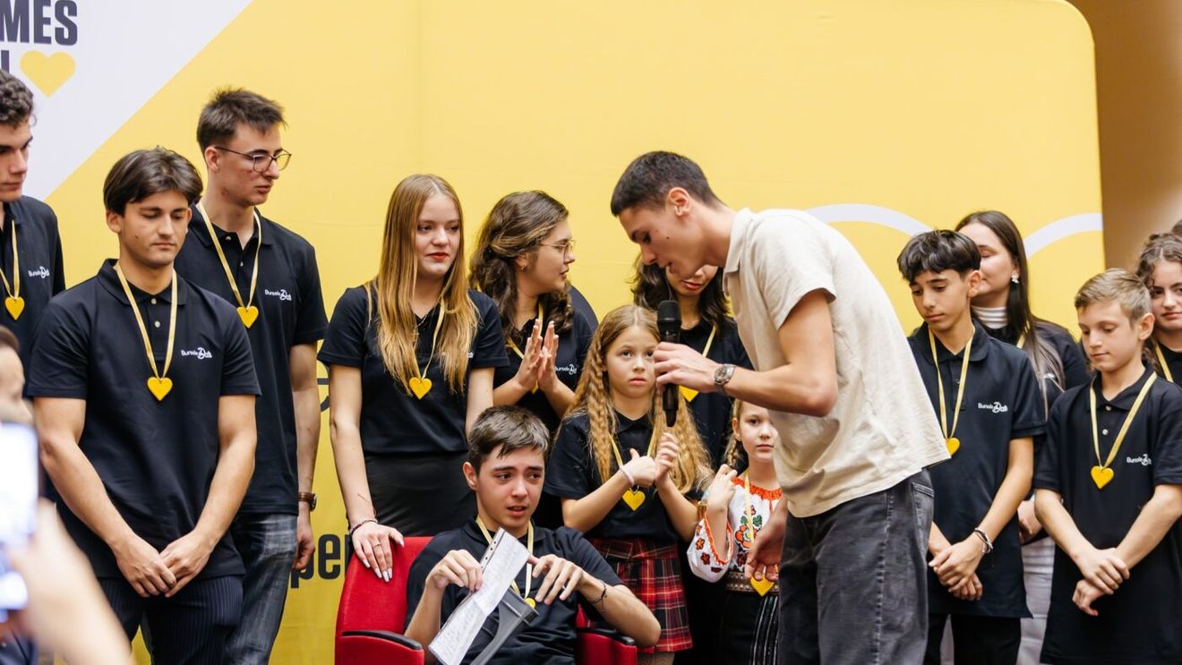 David Popovici, cadou minunat de ziua lui. Românii i-au donat peste 100.000 de euro care vor ajunge la copiii și tineri care excelează în sport, artă și știință