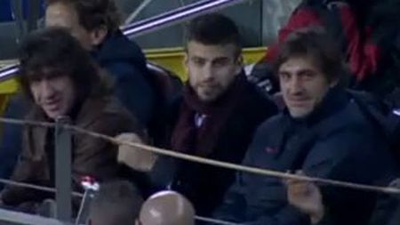 VIDEO O nouă aroganță a lui Pique!** Și-a atacat fanii... cu semințe :)