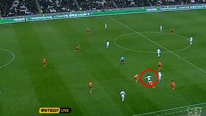 VIDEO GENIAL** Bicfalvi, execuția carierei: l-a lăsat fără replică pe Lucescu! Fostul stelist a înscris un gol fabulos contra Șahtior-ului