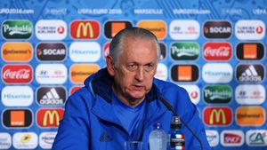 Selecționerul Ucrainei și-a anunțat plecarea după eliminarea de la Euro. Fomenko: "De ce să mai rămân dacă nu am îndeplinit obiectivul?"
