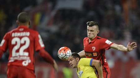 Probleme mari pentru un jucător esențial în mandatul lui Mircea Rednic. Andone, mesaj clar către Andrei Marc: "Dacă nu acceptă decizia, poate să plece la altă echipă"