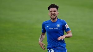 Motivul incredibil pentru care Alex Băluță a ales FCSB în detrimentul Universității Craiova! Oltenii doreau să îi oprească 50.000 de euro drept garanție, din cauza problemelor cu jocurile de noroc