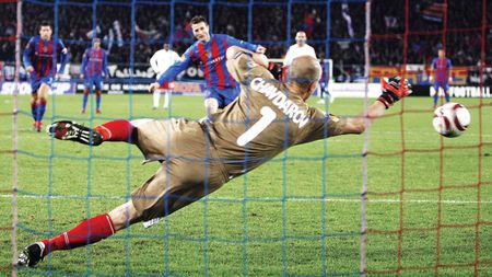 Cumpărături de la "Steaua" Sofia! VEZI ce jucători aduce Dinamo!