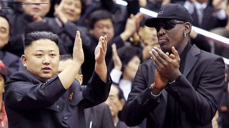 SPECIAL | Fost star în NBA, prieten cu Trump și Kim Jong-un. Dennis Rodman neagă începutul unui război nuclear între SUA și Coreea de Nord: "Nimeni nu stă cu degetul pe buton. E un spectacol"
