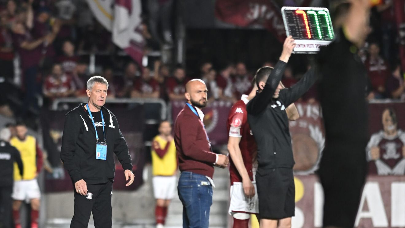 Antrenorul fără reacție și fără vină. Nu asta trebuia să se întâmple la pauza derby-ului din Giulești. EDITORIAL ANDREI PREOTU