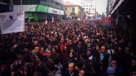 Protest impresionant în Turcia! Mii de fani ai lui Trabzon cer dreptate pentru gruparea favorită: "Vom fi un milion de oameni în curând"
