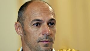 Dezvăluiri halucinante făcute de Bogdan Andone despre un fost patron: „Avea pe masă banii, pistolul și o sabie. Tot timpul umbla cu o sacoșă cu 300.000 de euro!”