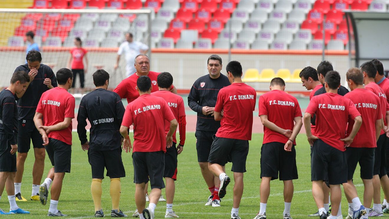 3 dintr-o LOVITURĂ‚!** Dinamo a crezut că i-a ratat, dar îi poate aduce GRATIS: "Le pun la dispoziție 3 jucători"