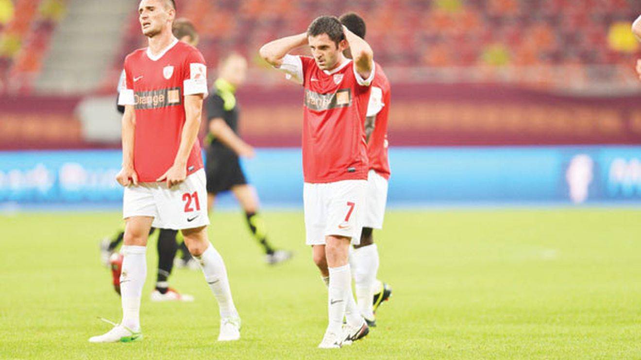 La pământ! Așa văd băncile din străinătate fotbalul românesc!** Răspunsul incredibil primit de Dinamo, după ce a cerut un credit de 3 milioane de euro: