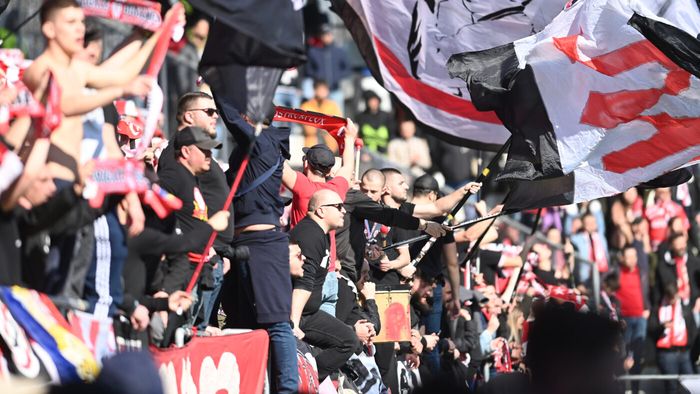 Fanii lui Dinamo, mesaj neașteptat pentru oficialii CSA Steaua: „Îi vom ajuta să umple stadionul”. Ce plan și-au făcut „câinii” pentru meciul din Ghencea