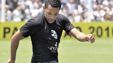 "În Europa alergam,** aici joc"