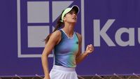 Sorana Cîrstea, mesaj pentru Simona Halep după ce fostul lider WTA i-a înmânat trofeul Transylvania Open: „Cea mai frumoasă săptămână a vieții!”