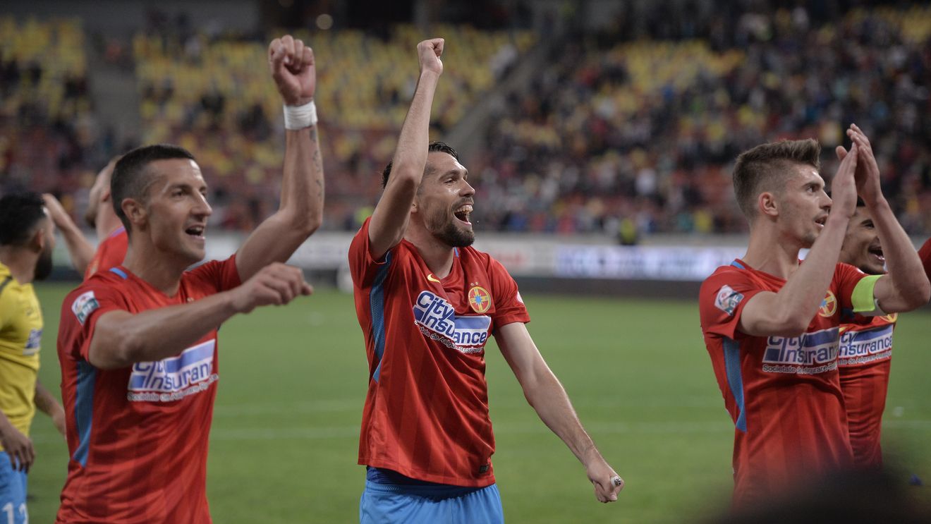 EXCLUSIV | "Pasiunea pentru fotbal îl face special. Știe să lege jocul, e lider". Cuvinte mari pentru omul cu echilibrul de la FCSB. Și un potențial urmaș: "Meseria se fură!"