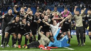 Un român a pus umărul la crearea generației lui Ajax de astăzi. I-a antrenat pe opt dintre "fantasticii" de pe Bernabeu