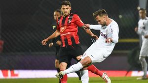 CFR Cluj - Csikszereda Live Text Online, de la ora 20.30, în etapa 20 din Superligă. Trupa lui Daniel Pancu nu are voie să rateze victoria dacă mai vrea să spere la play-off! Echipe probabile