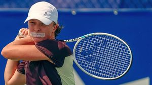 Iga Swiatek explică metoda controversată de antrenament pe care o folosește! De ce se pregătește cu bandă lipită pe gură: „Uneori nici eu nu înțeleg tot ce îmi cer ei”