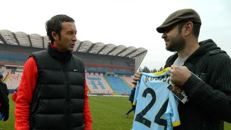 Steliștii au primit o vizită surprinzătoare!** Solistul trupei Țapinarii, pe Ghencea