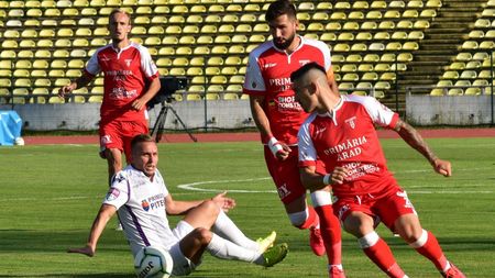 UTA Arad n-a scăpat de COVID-19! Încă două cazuri au fost depistate la echipă. Anunțul oficial. „Rămân în afara circuitului!”