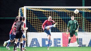 "Ce faci, nu pleci?"** Dodel i-a dat BUZZ pe mess! Geraldo a rămas INTERZIS când a aflat planul și i-a dat sign out lui Gigi: de ce nu vrea să audă de despărțire