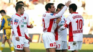 Fotbalistul de la Dinamo care a intrat la liceu cu nota 9,40 la limba română: „Bă, tu ne faci cu capul. Zici că eşti psihopatul ăla din Avionul Condamnaților”