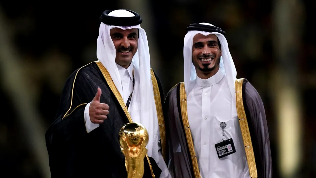 Emirul Qatarului vrea să mai cumpere o echipă de fotbal. Nu se mulțumește numai cu Manchester United și PSG