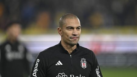 A venit să joace pentru Mourinho împotriva Generației de Aur şi îi cere lui Radu Drăguşin să forțeze transferul de 46.000.000 de euro de la Tottenham!