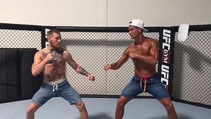 "E un animal!" Cel mai în vogă luptător din lume, eclipsat de "bronzatul" Ronaldo. FOTO | Imaginea pusă pe net