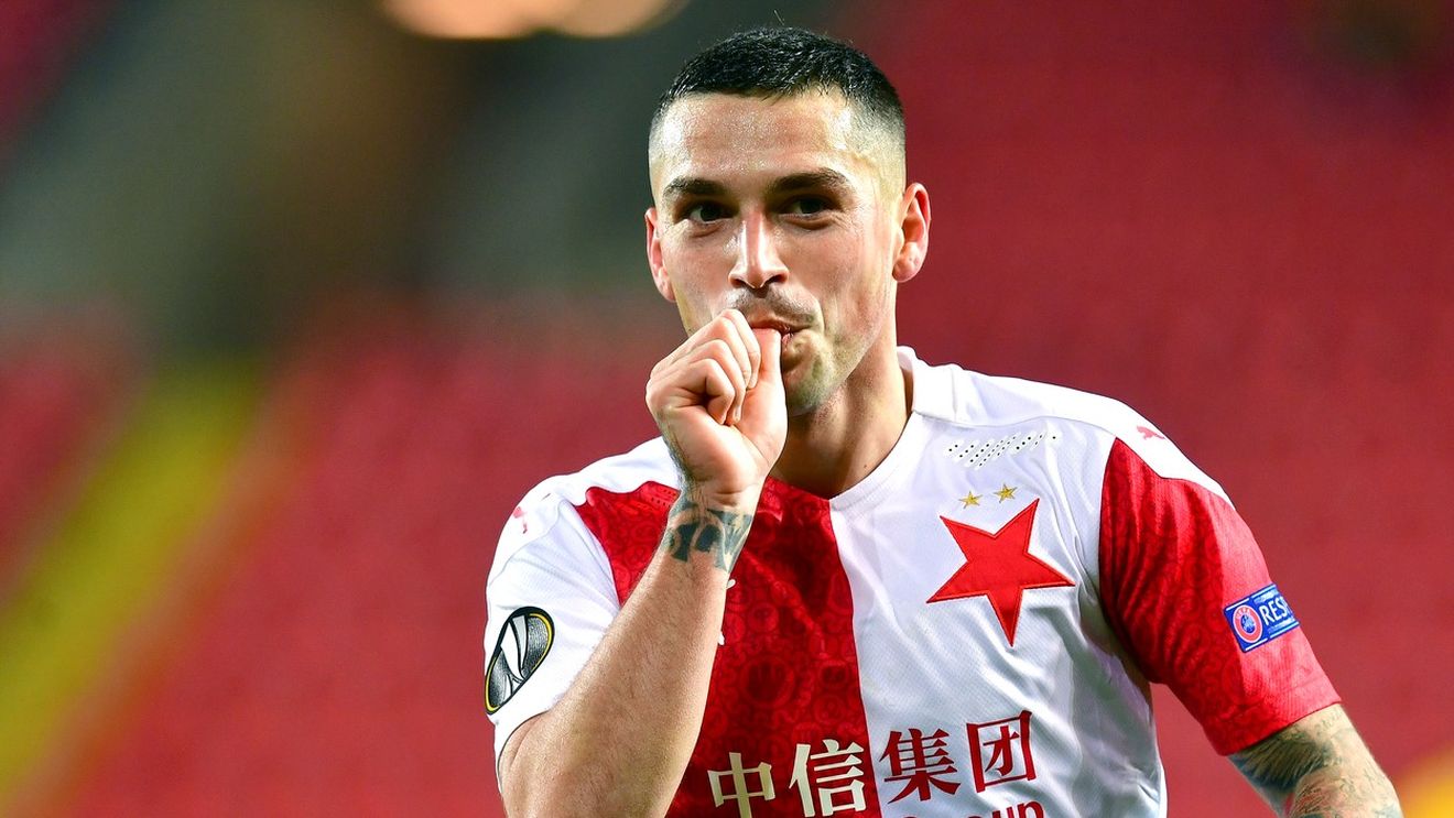 Nicolae Stanciu, campion al Cehiei pentru a doua oară la rând! Fostul mijlocaș al FCSB s-a abonat la titluri. Primele imagini din vestiarul Slaviei Praga | VIDEO