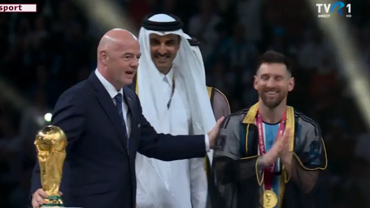 Reacție devastatoare, în direct, la TVR 1 după ce Leo Messi a fost „umilit” la festivitatea de premiere și obligat să poarte o robă tradițională din Qatar: „Nu poți să te îmbraci în fantomă!”