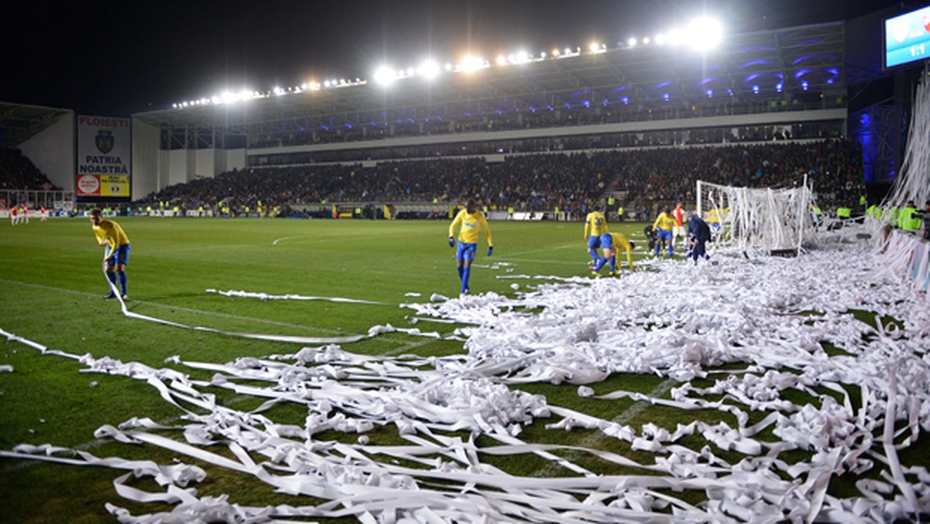 Și-au pătat ONOAREA!** Un stadion întreg a rămas fără cuvinte la gestul galeriei "lupilor". MOMENTUL NEGRU de la Petrolul - Dinamo