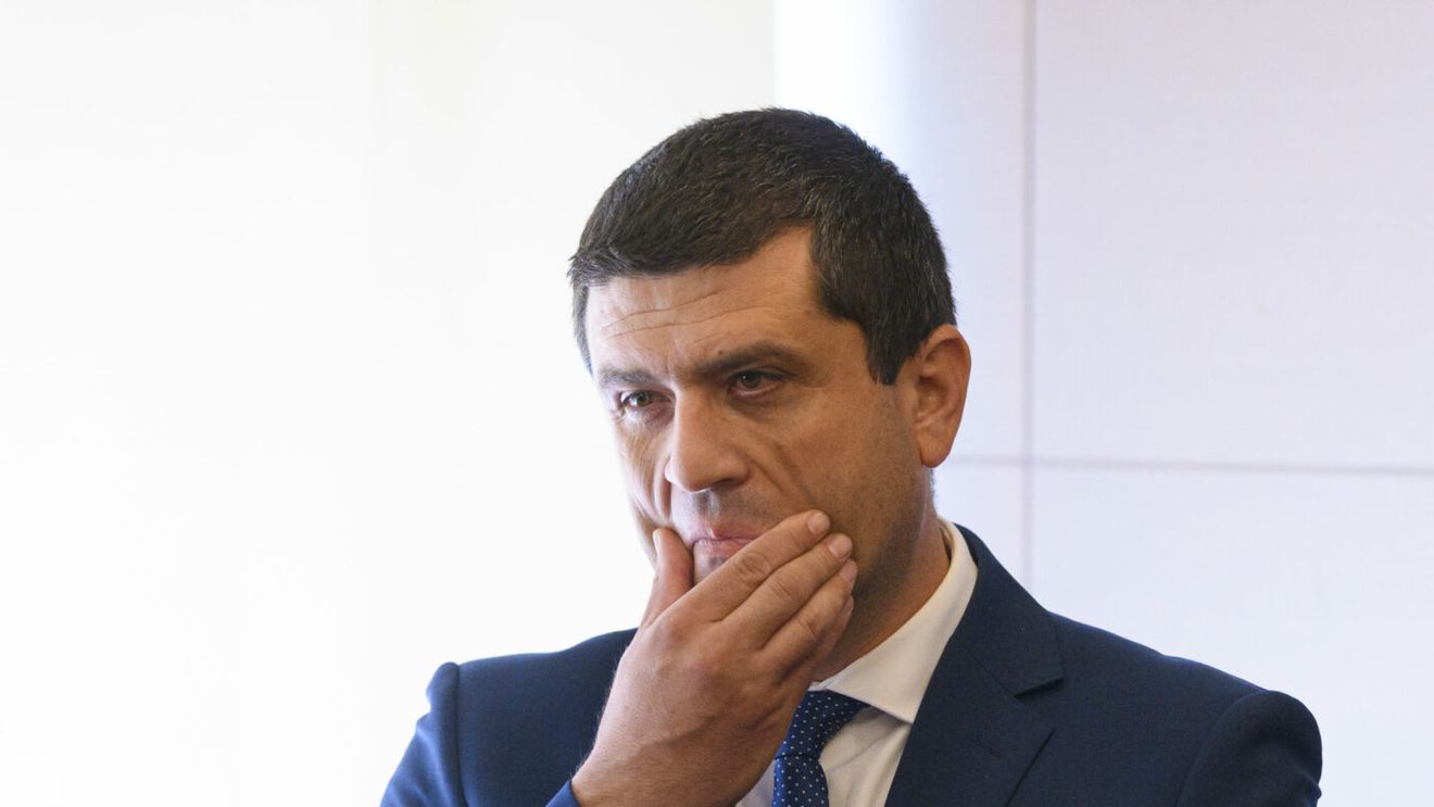 Legendarul câştigător al Cupei Campionilor Europeni cu Steaua a văzut cine e noul ministru MApN şi a dat verdictul: „Contează omul, nu partidul”. EXCLUSIV