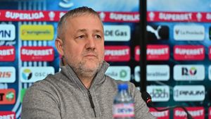 Şoc! A reziliat contractul cu Universitatea Craiova, deşi era considerat omul lui Mihai Rotaru în vestiar