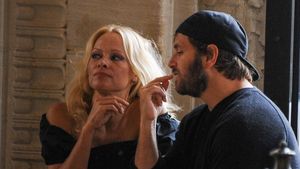 Pamela Anderson, o nouă schimbare de look. FOTO Cum arată acum celelalte vedete din Baywatch