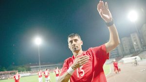 Dănciulescu: "Ce să fac dacă m-am lăsat de fotbal, să stau închis în camera de hotel?"