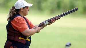 "Am în continuare dorința de a împușca fiecare taler". Ea e doamna Lucia, o sportivă imensă devenită șefă a Federației de Tir. FOTO | Obiectivul pentru JO 2020