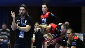 INTERVIU | Adrian Vasile: „O vom avea și pe Nora Mork integrată în echipă”. Antrenorul CSM București a analizat scenariile pentru finalul de sezon în România și în Liga Campionilor