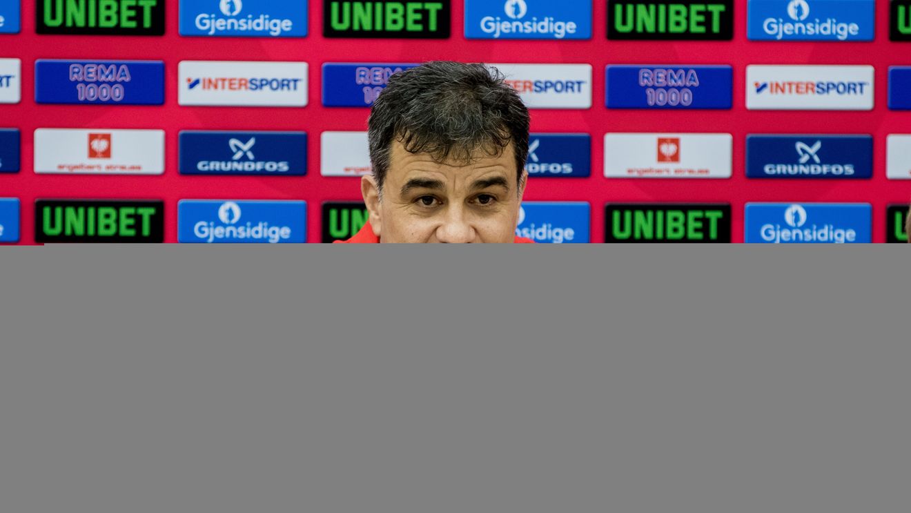 Ambros Martin, un car de nervi: "Vă rog, vă rog, faceți ceva! Nu vă mai gândiți doar la voi!" Ce-l deranjează pe selecționer