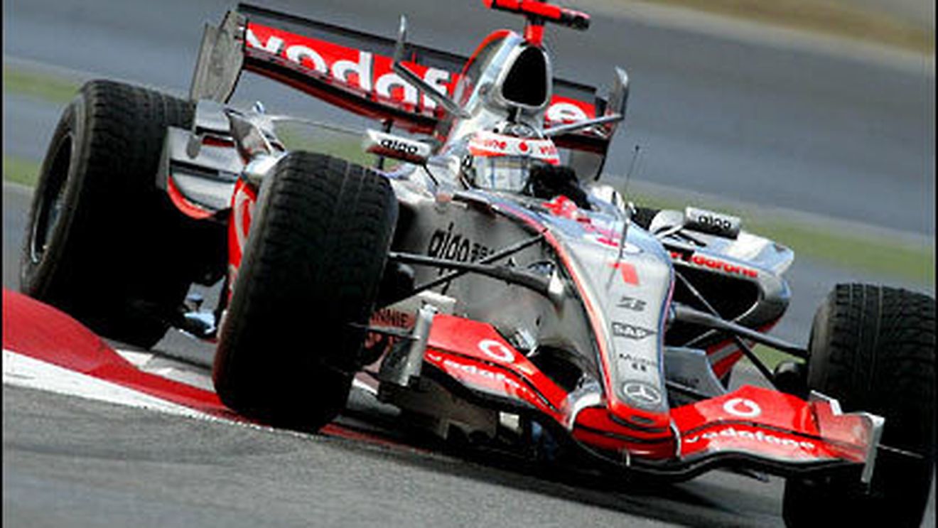 Lewis Hamilton recunoaște că mai sunt multe lucruri de pus la punct în cadrul echipei: **"Mai avem mult de muncă!" 