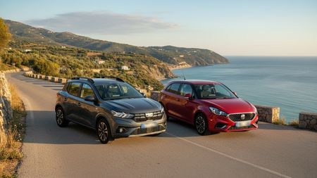 Spaniolii au comparat Dacia Sandero cu MG3 și au decis pe care merită mai mult să dai banii