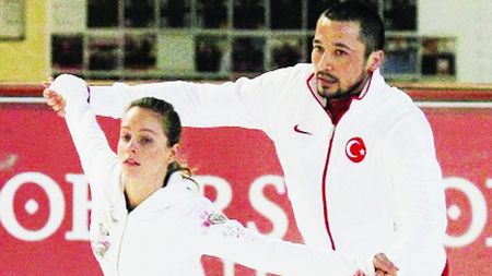 Eroul naționalei Turciei la CM 2002 a lăsat fotbalul pentru patinaj artistic!** Acum vrea să participe la JO 2014