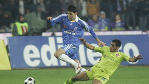 Etapa a XVI-a, întinsă pe cinci zile!** Vezi aici când se joacă derbyul Craiova-Steaua