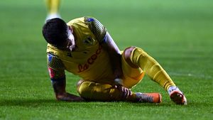 Sergiu Hanca, mesaj tulburător după ce a fost operat: „Mai bine rămânea anestezia!”. Cât va lipsi fotbalistul de la Petrolul Ploiești