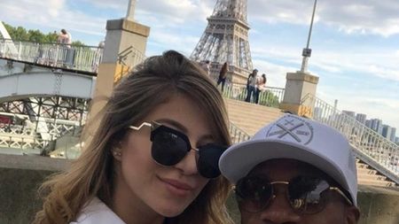 FOTO | Starul lui United și-a lăsat echipa pentru a merge la shopping cu soția. Cum arată blonda lui Fred cu doar câteva zile înainte să nască 