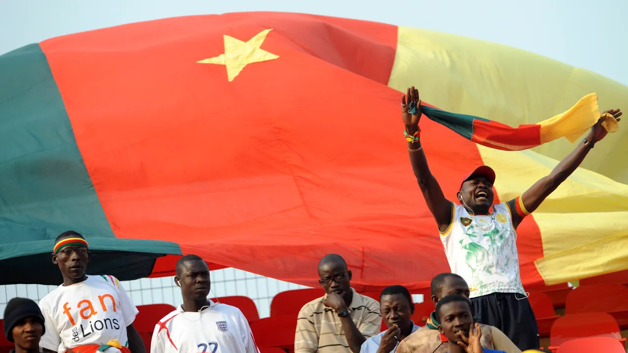 Un fotbalist din liga a doua cameruneză a decedat după ce a fost faultat la un meci