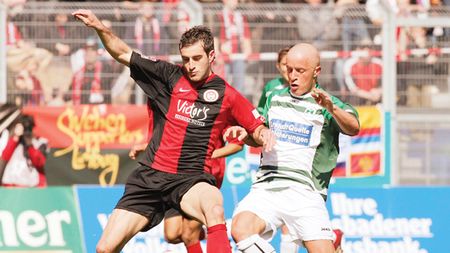 "Am auzit din ziare de Nicu! Dacă e bun, să vină la lot!"