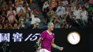Marele Rafael Nadal a cucerit Australian Open 2022 după o revenire epică în finala cu Daniil Medvedev! Video Online. „Matadorul" i-a depășit pe Djokovic și Federer la numărul de Grand Slam-uri