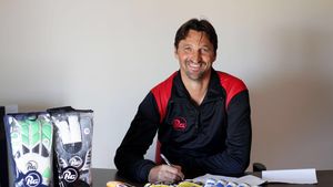 EXCLUSIV | Interviu cu Florin Tene, antrenorul de portari al Stelei. "Reghecampf l-a descoperit pe Tommy Neubert. Fără el ar fi fost necunoscut în România". Cât e amenda pentru un kilogram în plus și ce spune despre Alibec 
