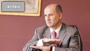 „V-am zis că se scufundă planeta?!"