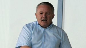 Porumboiu: "Se lovește în investitori"